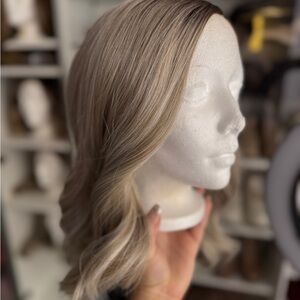 Ash Blonde Ombre Wig